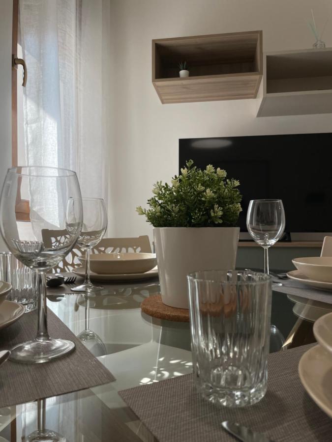 La Maison De Nini Apartment เวโรนา ภายนอก รูปภาพ